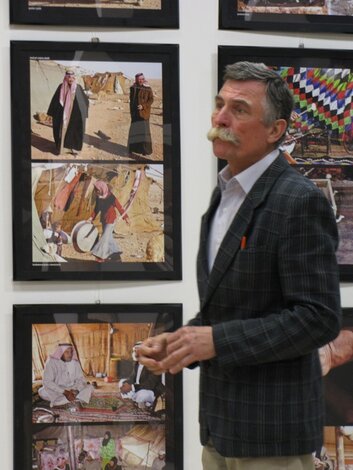 prof. PhDr. Jaroslav Čukan, CSc. počas otvorenia výstavy (13.1.2014)