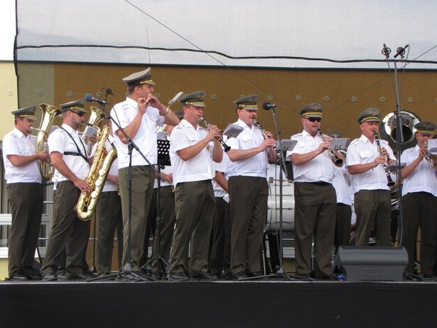 Vystúpenie vojenskej hudby ozbrojených síl SR / Bratislava