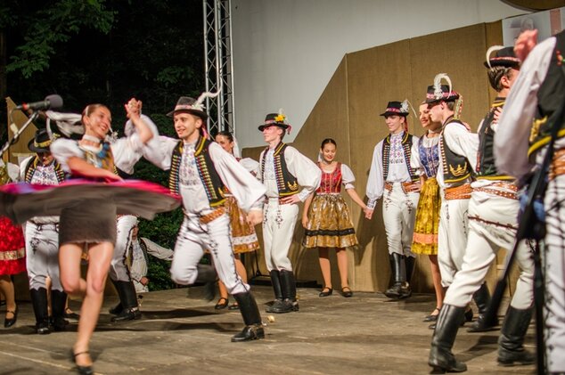 Vystúpenie folklórneho súboru Vranovčan (copyright bibiana simova 2015)