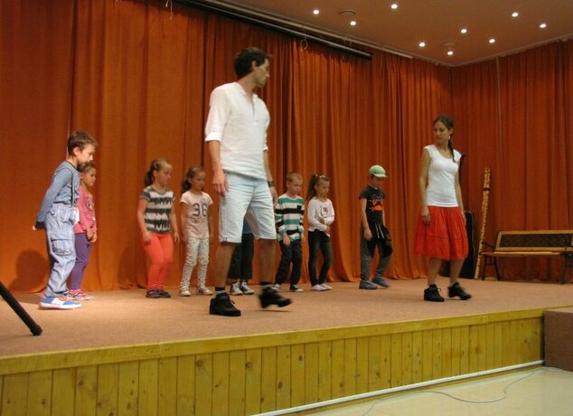 Škola tanca (mazúrka, čardáš 31.7.2015)