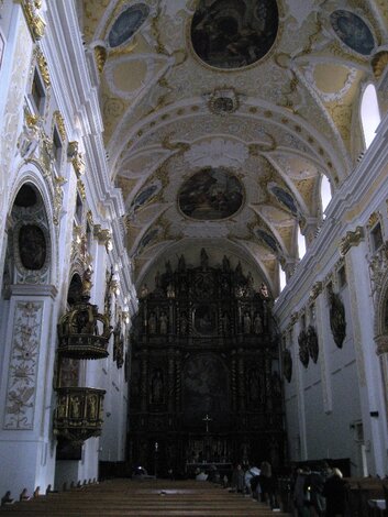 Interiér Katedrály sv. Jána Krstiteľa v Trnave
