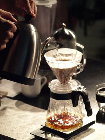 Ukážka prípravy kávy naživo