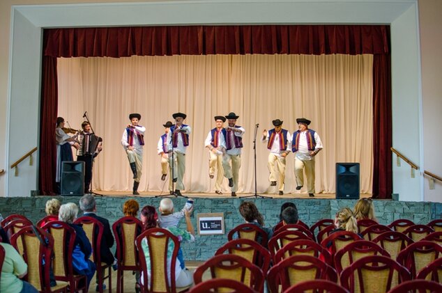 Vystúpenie folklórneho súboru Senior Vtáčnik z Prievidze