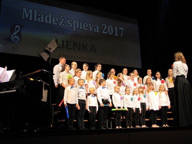 Súťažiaci zbor - Detský spevácky zbor Lienka z Humenného (9. jún)