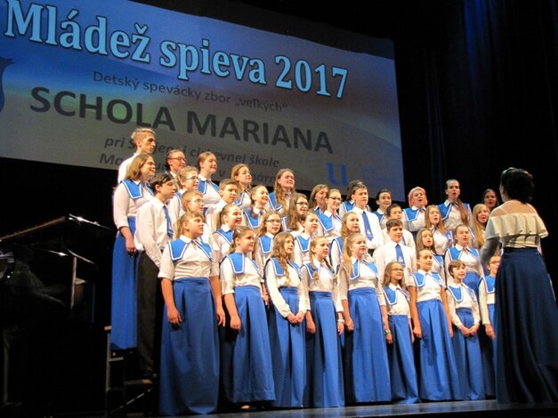 Súťažiaci zbor - Detský spevácky zbor "veľkých" Schola Mariana pri Spojenej cirkevnej škole Marianum