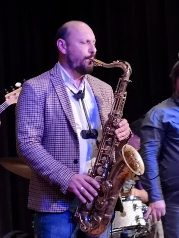 Milo Suchomel - saxofón