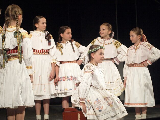 Detská spevácka skupina DFS Malý Vtáčnik - mladšie dievčatá (Prievidza)