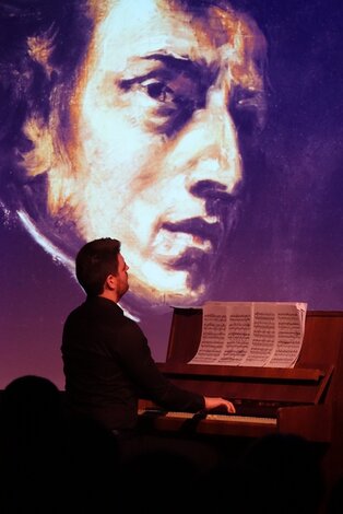 Frederik Chopin: Lukáš Píš – klavír