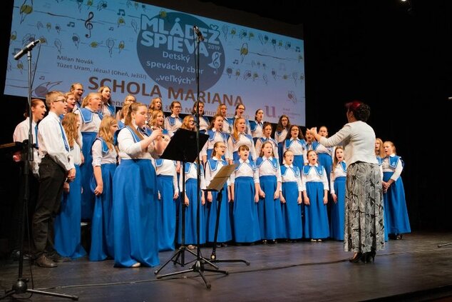 Detský spevácky zbor "veľkých" Schola Mariana pri Spojenej cirkevnej škole Marianum, Komárno