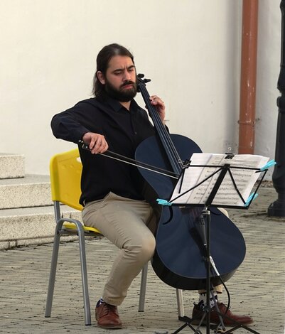 Matej Tkáč - violončelo