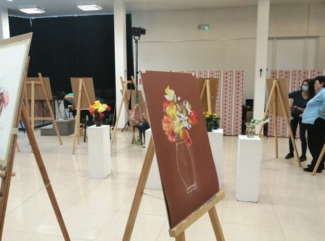 Učíme sa umeniu: Kvety suchým pastelom (26. 4. 2022)