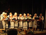 Spevácka skupina Dúbrava z Prievidze (Necpaly) - Ľudové piesne