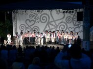 Naši jubilanti - medailón jubilujúcich folklórnych skupín Hájiček (Chrenovec-Brusno) - 40. výr. vzni