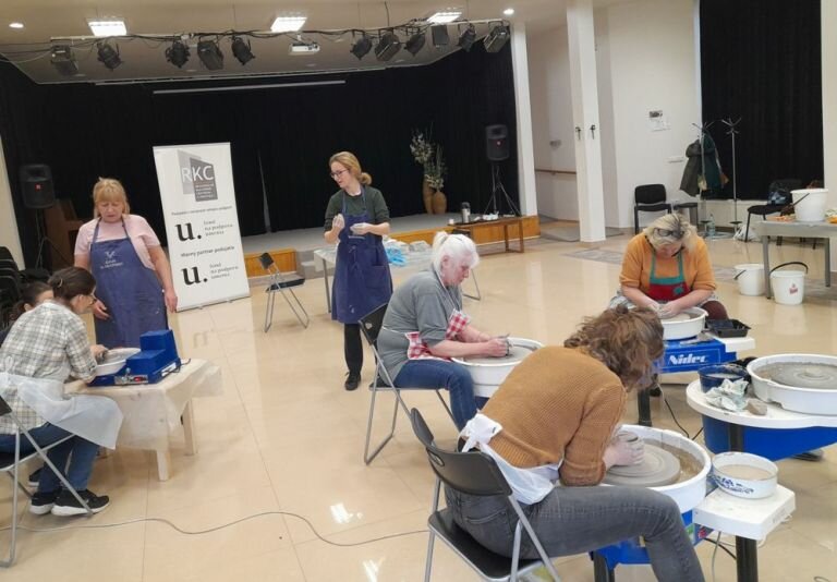 Návrat k tradičným remeslám 2023: Hrnčiarstvo / OBSADENÉ
