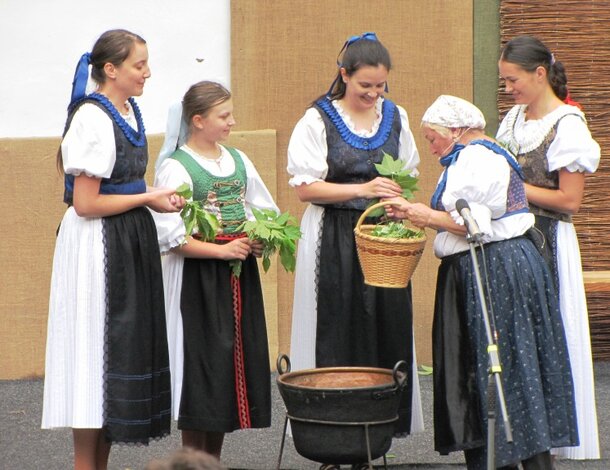 Vystúpenie FSk Krovinky z Veľkej Lehôtky