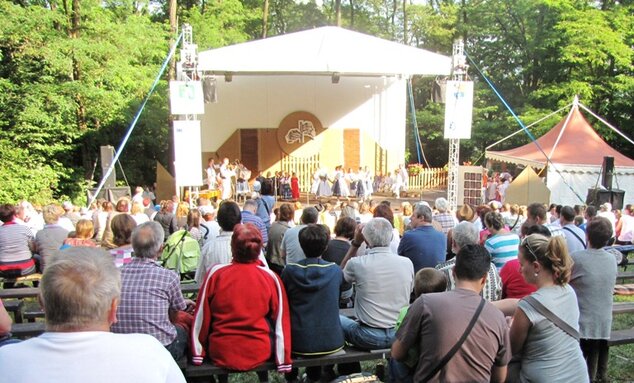 Vystúpenia detských folklórnych súborov vždy majú úspech :)