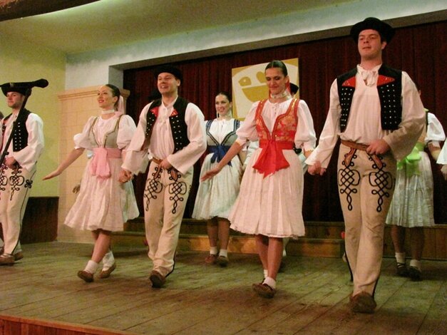 Hosť podujatia: Folklórny súbor Rozsutec zo Žiliny