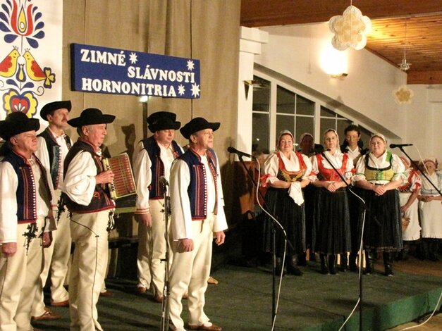 Zimné slávnosti folklóru - vystúpenie FSk Hájiček z Chrenovca - Brusna