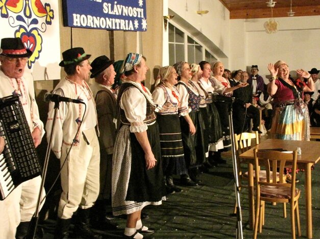 Zimné slávnosti folklóru - vystúpenie FSk Bukovec z Diviak n/Nitr.