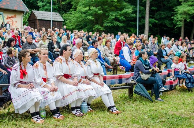 Máme radi folklór :) (copyright bibiana simova 2015)