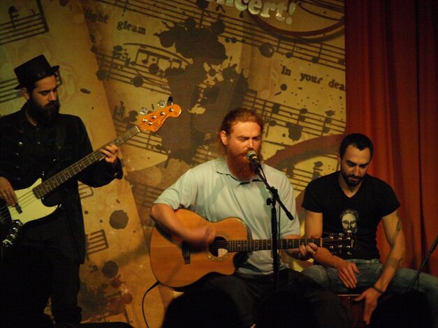 Frontman Miro „Nany“ Hudák (gitara)