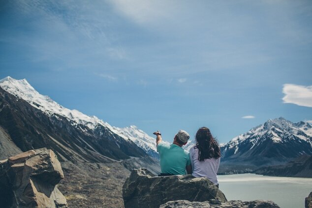 Peter Mečiar: Na vyhliadke s Igorom a Mackou pri Aoraki / Mount Cook, Nový Zéland 2013 (copyright pe