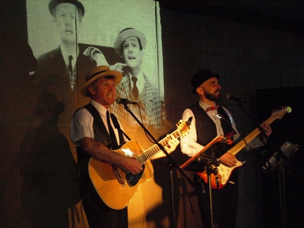 Koncert Čolobandu venovaný tvorbe českých umelcov J. Šlitra a J. Suchého