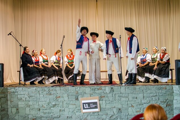 Vystúpenie folklórnej skupiny Rokôška z Nitrianskeho Rudna