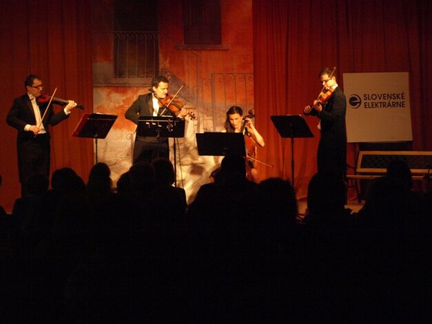 eľkonočný koncert sláčikového kvarteta Adventure Strings v Prievidzi
