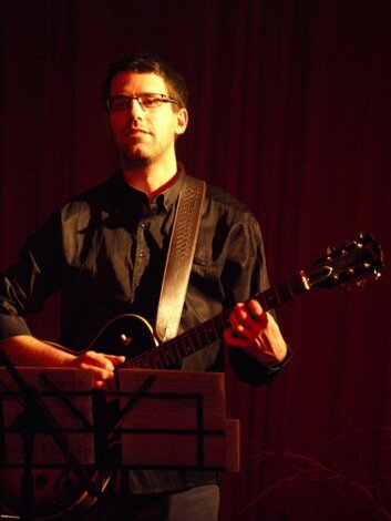 Český gitarista David Dorůžka