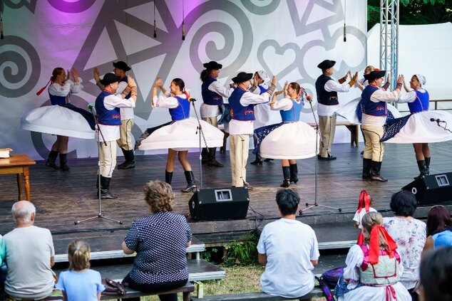 Stretnutie - program folklórnych skupín o liečiteľstve, mágii a porobeninách (29. 6. 2019 - druhý de