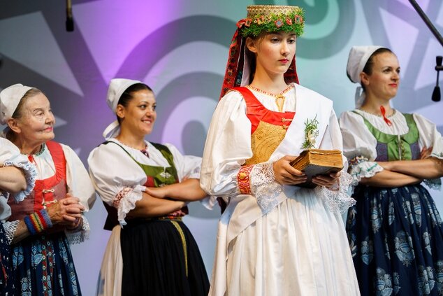 Stretnutie - program folklórnych skupín o liečiteľstve, mágii a porobeninách (29. 6. 2019 - druhý de