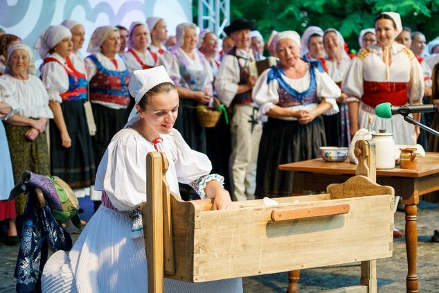 Stretnutie - program folklórnych skupín o liečiteľstve, mágii a porobeninách (29. 6. 2019 - druhý de