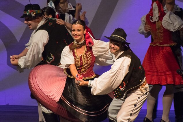 Keď sme sa už spolu zišli... – komponovaný program jubilujúcich folklórnych súborov Vtáčnik a Ekonóm