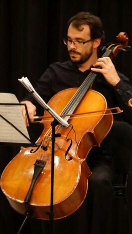 Branislav Bielik - violončelo 