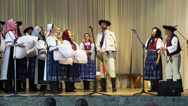 Nositelia tradícií: Folklórna skupina Lubená z Poluvsia (zlaté pásmo s postupom)