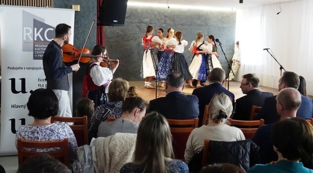 Detský folklórny súbor Malá Lubená z Poluvsia