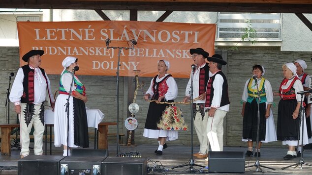 Folklórna skupina Novejsanka z Diviackej Novej Vsi