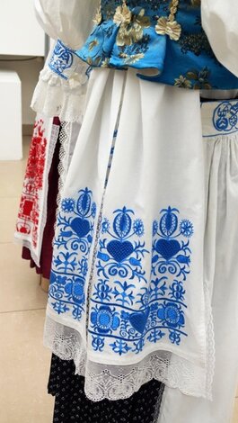 Svadobný odev z Poluvsia