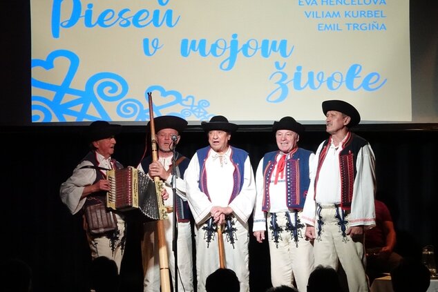 Folklórna skupina Hájiček z Chrenovca-Brusna