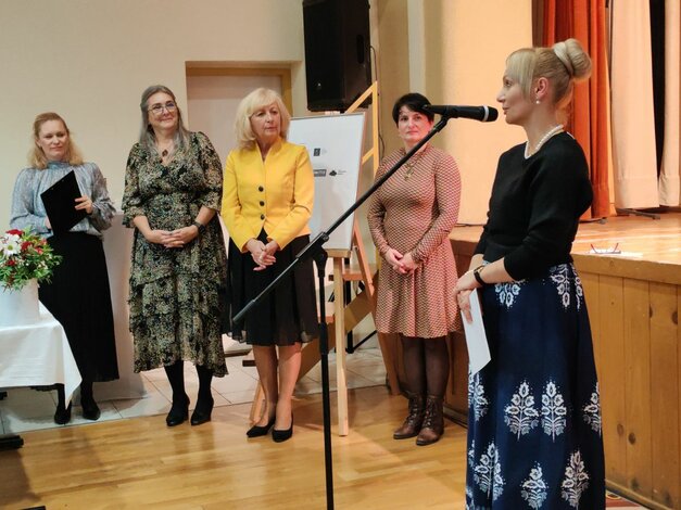 CENA OOCR HORNÁ NITRA: Radka Tarabčíková za publikáciu Tradičný odev Hornonitria – Meštiansky a ľudový odev pravnianskej oblasti