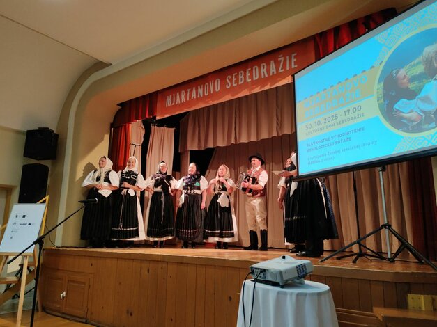 Vystúpenie Ženskej speváckej skupiny Marína zo Zvolena