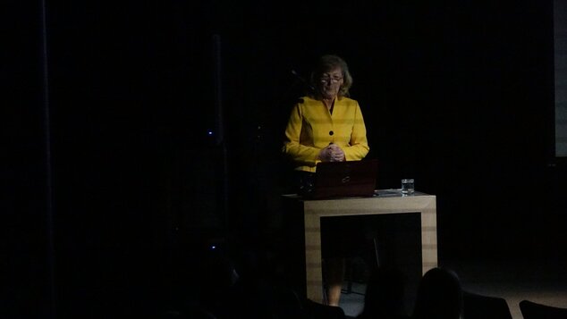 ĽUDOVÝ ODEV NAPRIEČ KRAJINOU - prednáška o tradičnom ľudovom odeve v podaní etnologičky PhDr. Ivety Géczyovej (ľudový odev hornej Nitry)