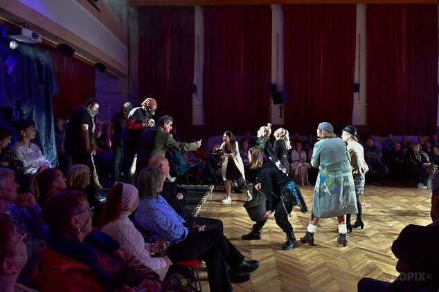 Divadlo E.D.O. - Extrémne divadelní ochotníci, Nováky: Lysistrata ©Milan Tarabčík