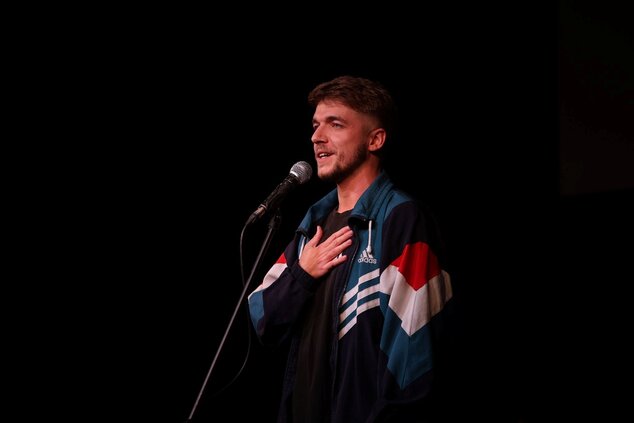 Slam poetry - piesňová tvorba bedña (8. 10.) ©Vladimír Štrbík 2026