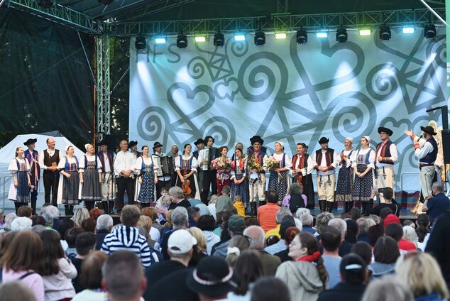 Záverečná klaňačka FS Senior Vtáčnik ©Petra Obonova 13.6.2026
