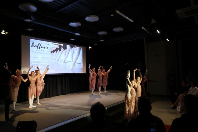 Malé baletky z Baletnej akadémie pri SZUŠ Prievidza ©Vladimír Štrbík www.codnes.sk