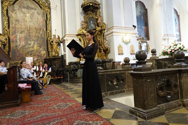 Anna Škubová - spev