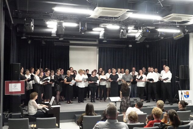 Záverečný koncert – dirigentka Monika Bažíková