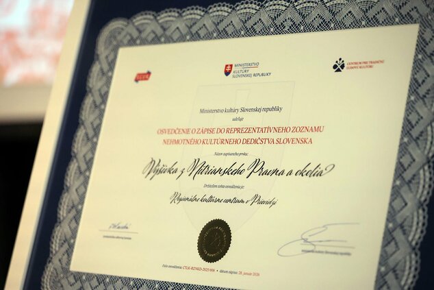 Výšivka z Nitrianskeho Pravna a okolia bola zapísaná do Reprezentatívneho zoznamu nehmotného kultúrneho dedičstva Slovenska. ©codnes.sk